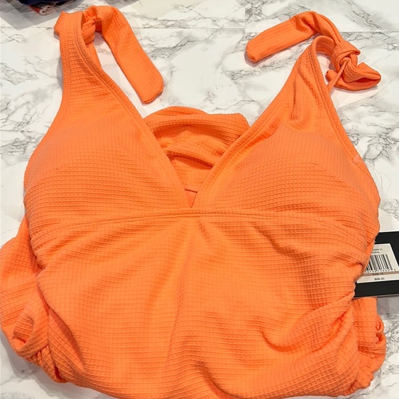 NWT! Ellen Tracy One Piece Swimsuit - Picture 2 of 10